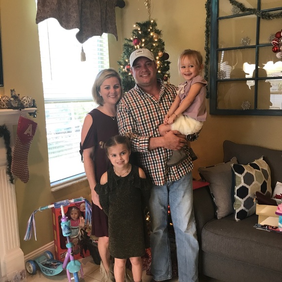 Meet your Posher - Picture 4 of 6